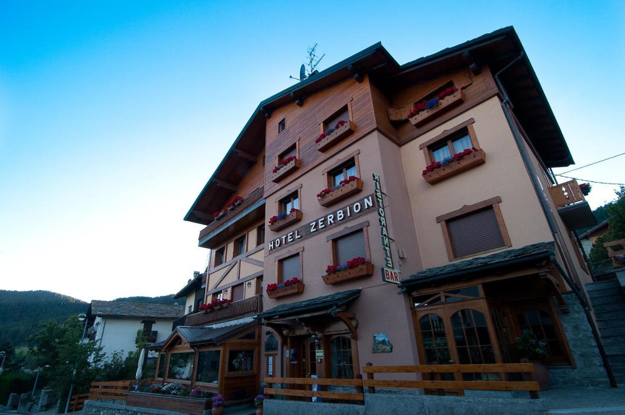 Hotel Zerbion Torgnon Eksteriør billede